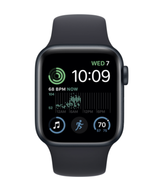 Фото 2 — Apple Watch SE 2022 44 мм Темная ночь, спортивный ремешок черного цвета